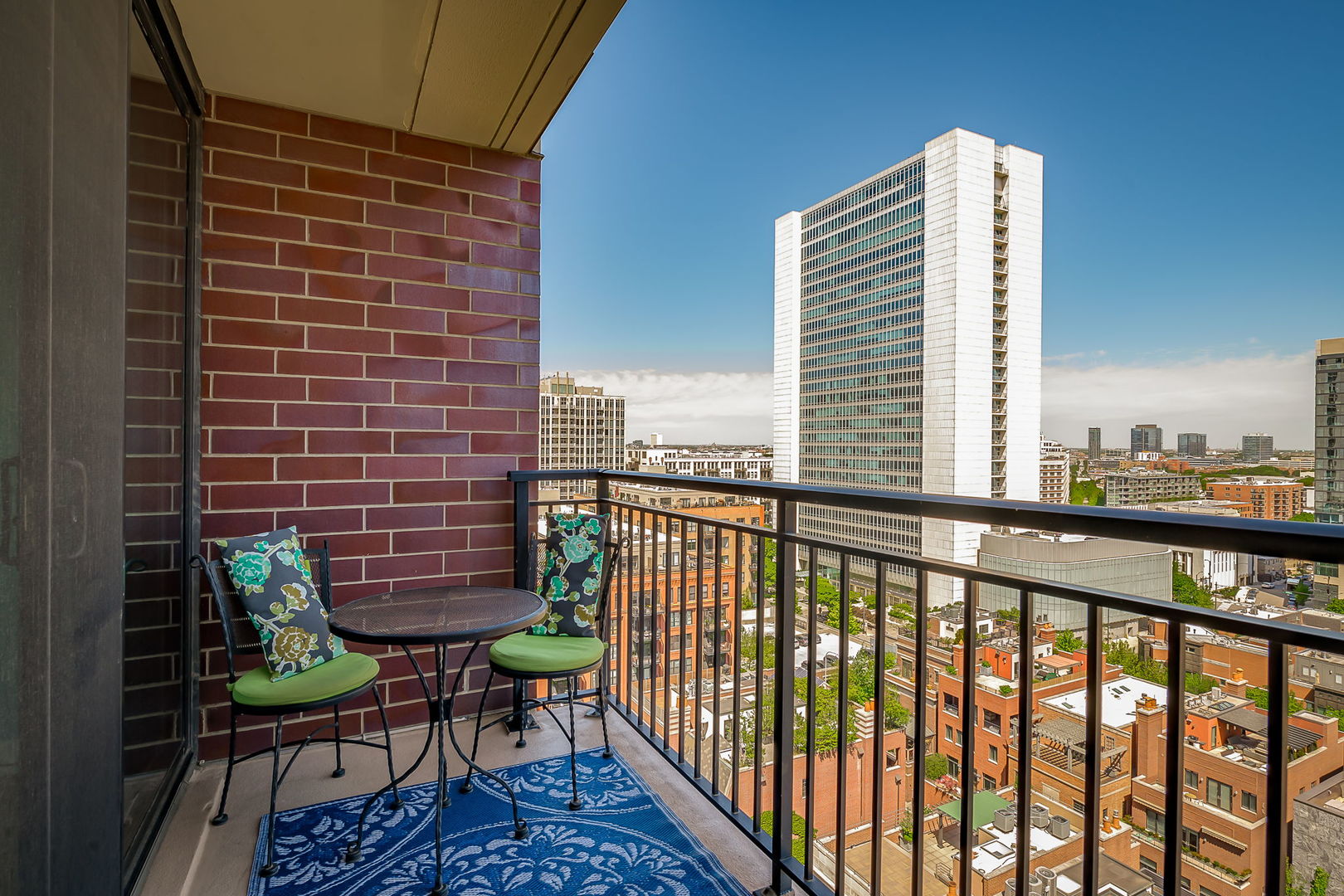 451 West Huron Street, Unit 1502 Chicago, IL 60654 - Photo 6 of 24