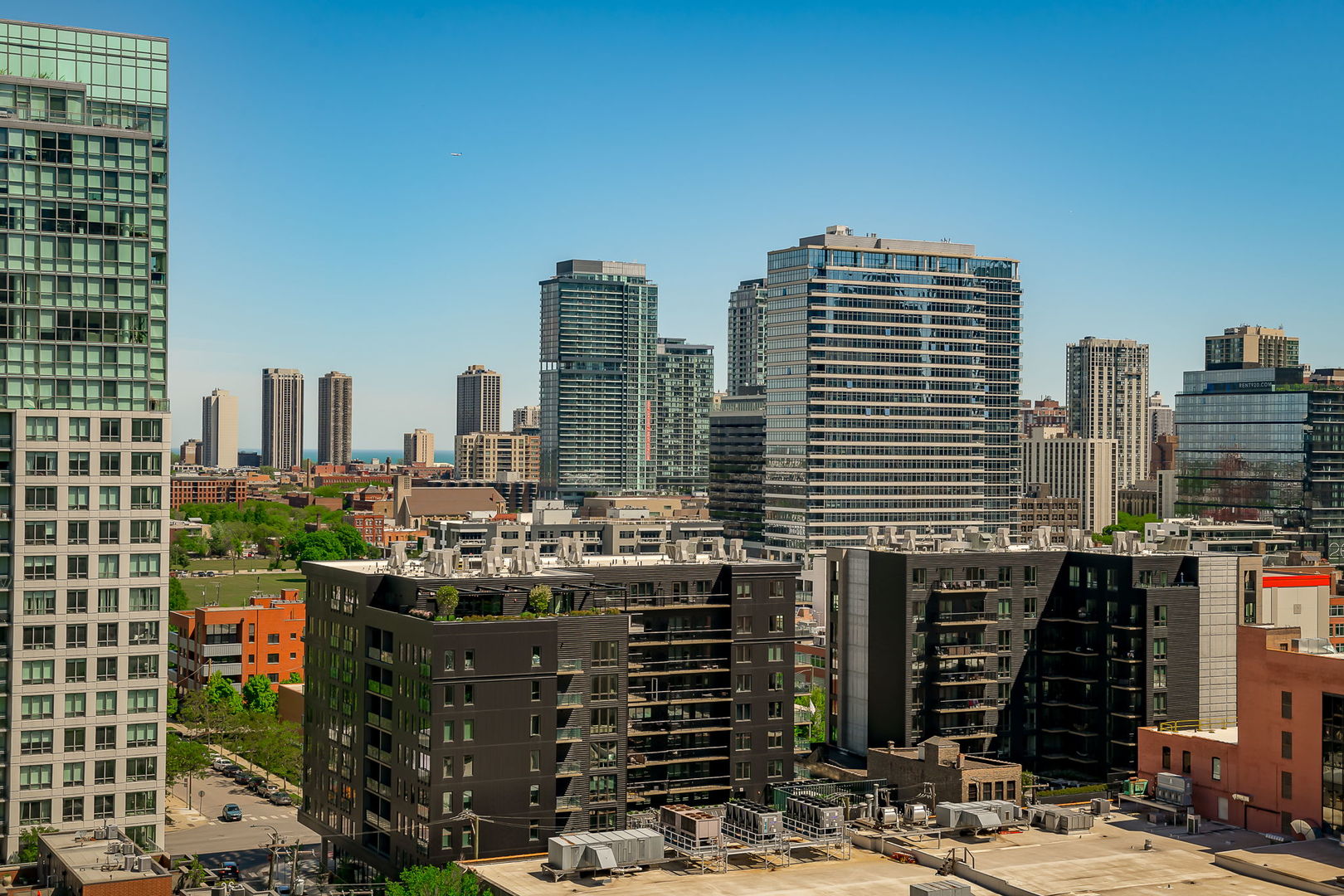 451 West Huron Street, Unit 1502 Chicago, IL 60654 - Photo 7 of 24