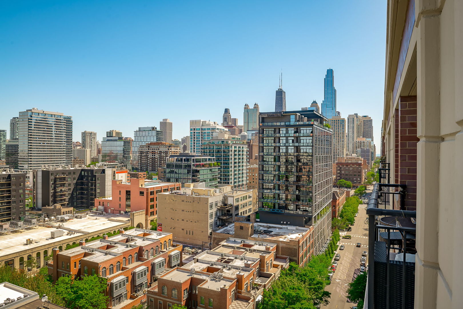 451 West Huron Street, Unit 1502 Chicago, IL 60654 - Photo 8 of 24