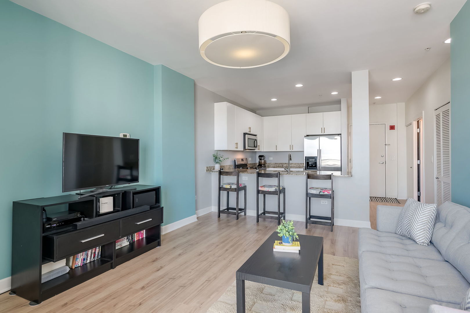 451 West Huron Street, Unit 1502 Chicago, IL 60654 - Photo 9 of 24