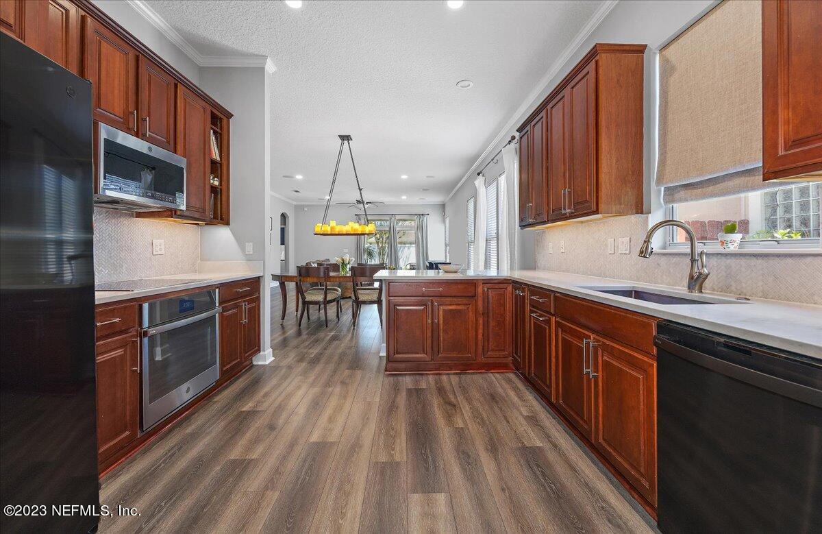 4591 Reed Bark Lane Jacksonville, FL 32246 - Photo 9 of 27 06-Kitchen