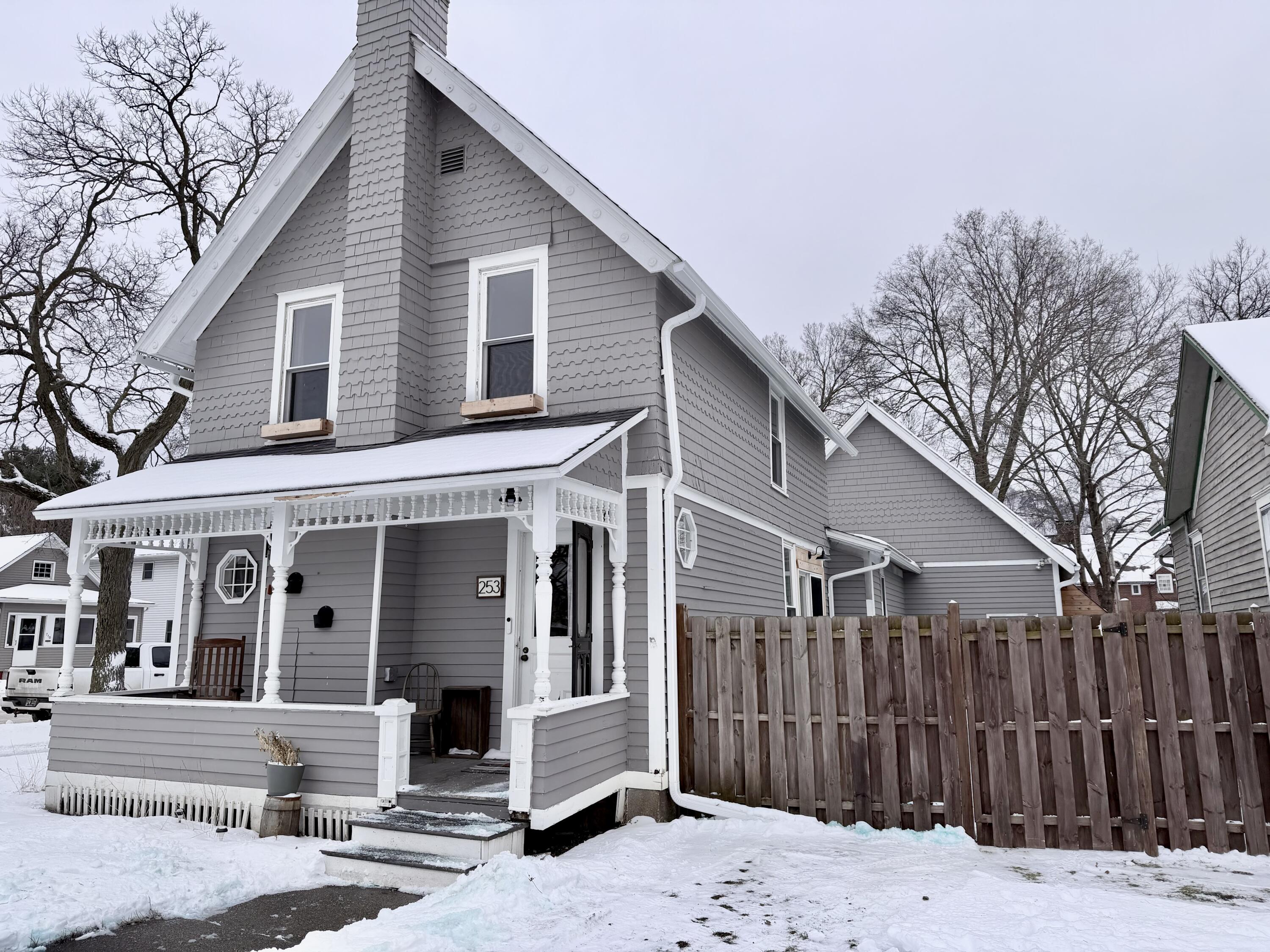 253 14th Street Winona, MN 55987 - Photo 1 of 30 01 Front Main
