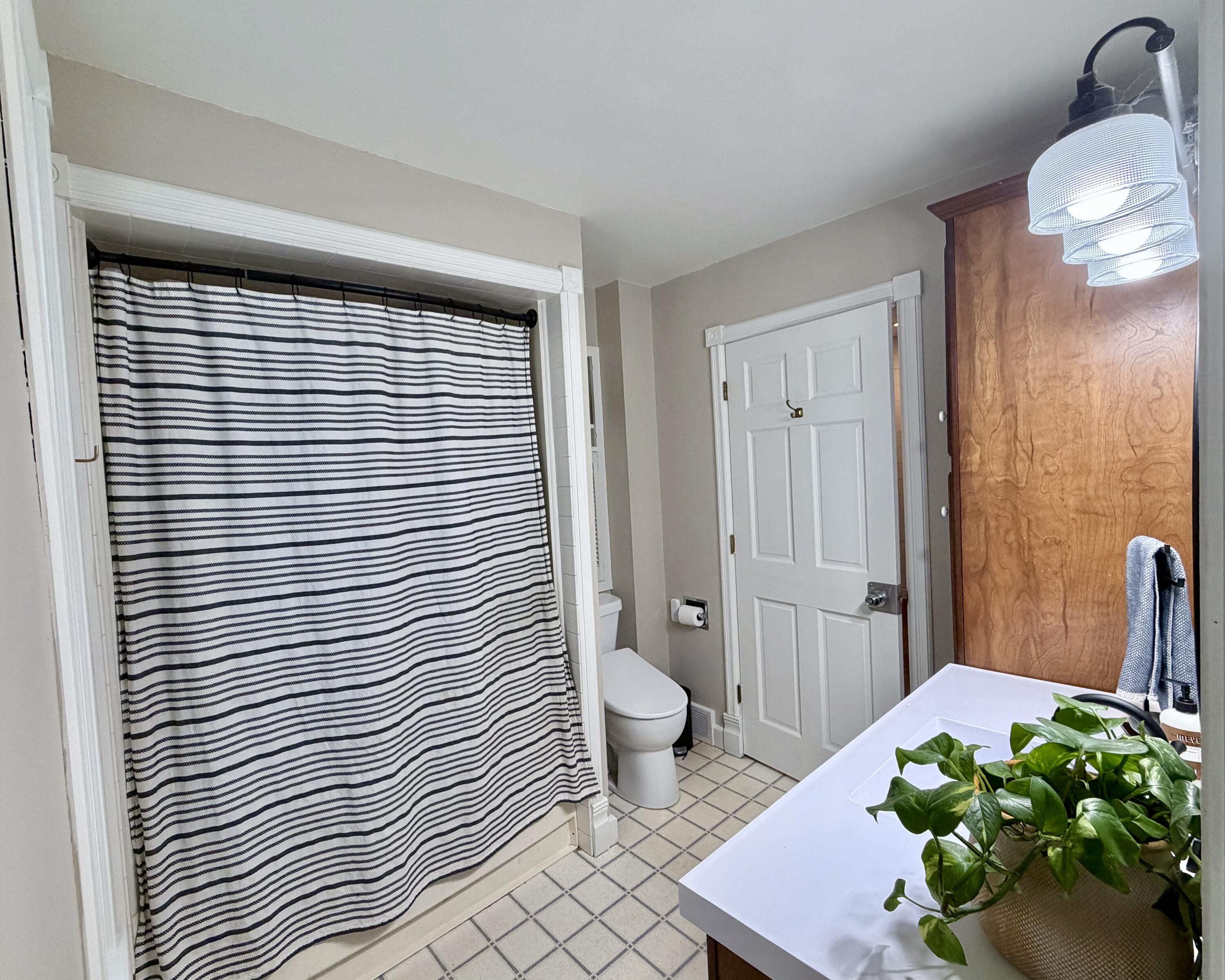 253 14th Street Winona, MN 55987 - Photo 30 of 30 31 bathroom