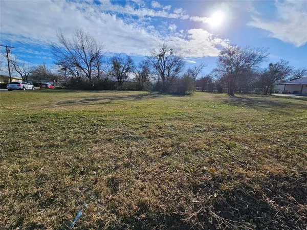 $60,000 | 607 West Live Oak Street, Jacksboro, TX 76458