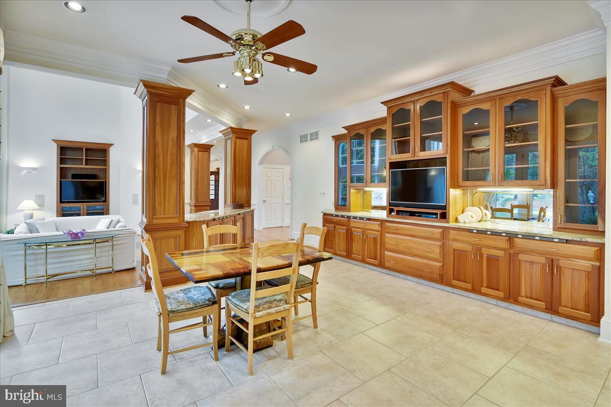 40887 Robin Circle Leesburg, VA 20175 - Photo 20 of 100 Open to great room, great flow!