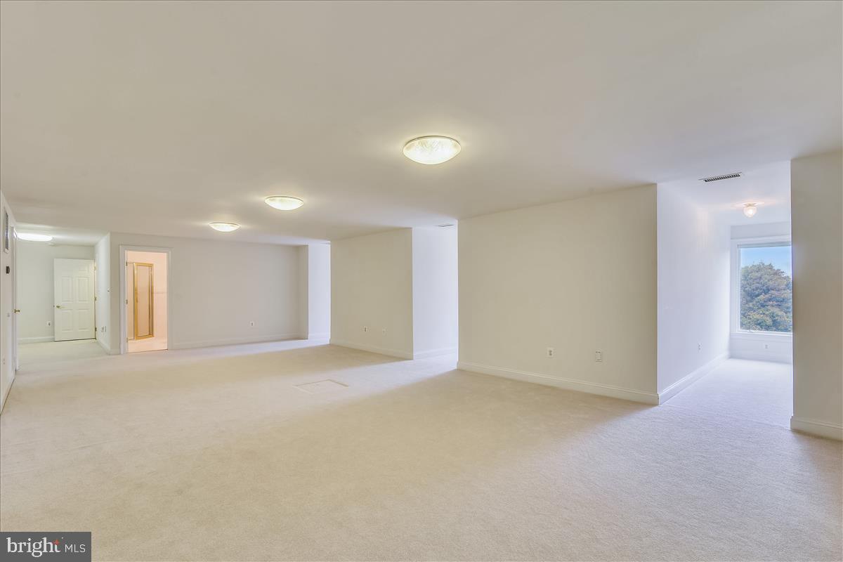 40887 Robin Circle Leesburg, VA 20175 - Photo 57 of 100 3rd level bedroom suite, office space, play area?