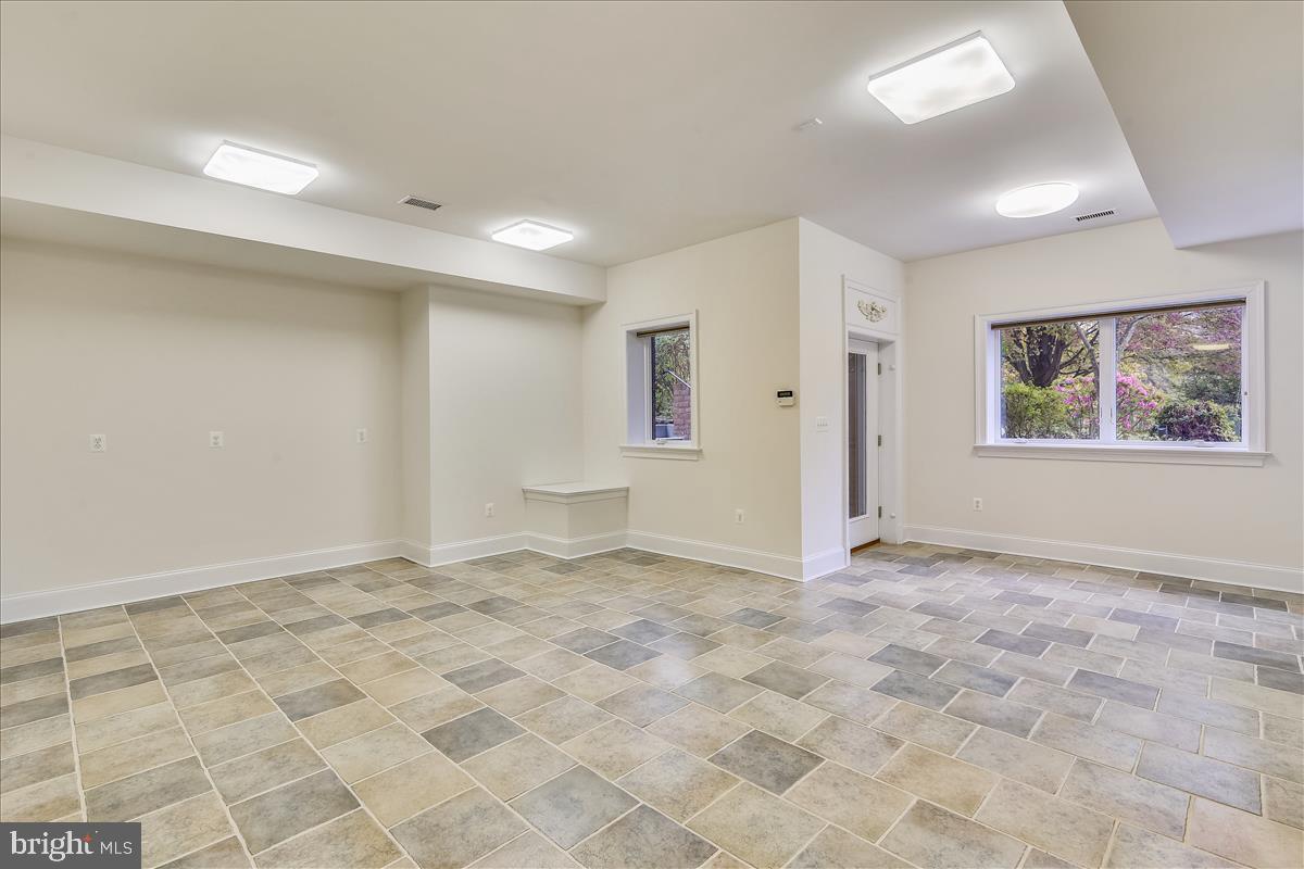 40887 Robin Circle Leesburg, VA 20175 - Photo 68 of 100 Walk up (just 5 steps) entrance