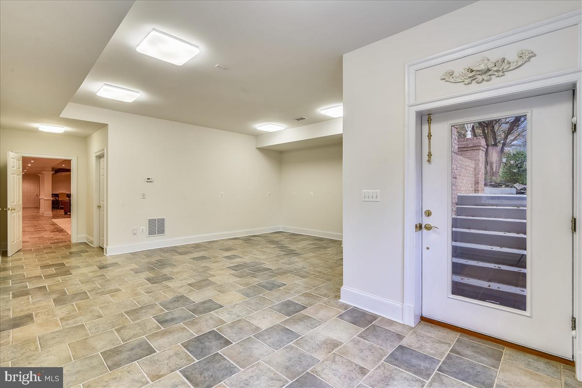 40887 Robin Circle Leesburg, VA 20175 - Photo 69 of 100 Area could be developed into kitchen area