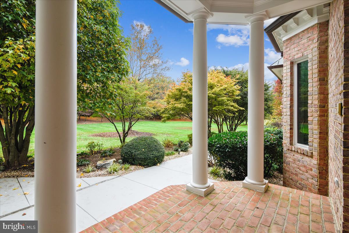40887 Robin Circle Leesburg, VA 20175 - Photo 79 of 100 Walk out from main level to rear patio