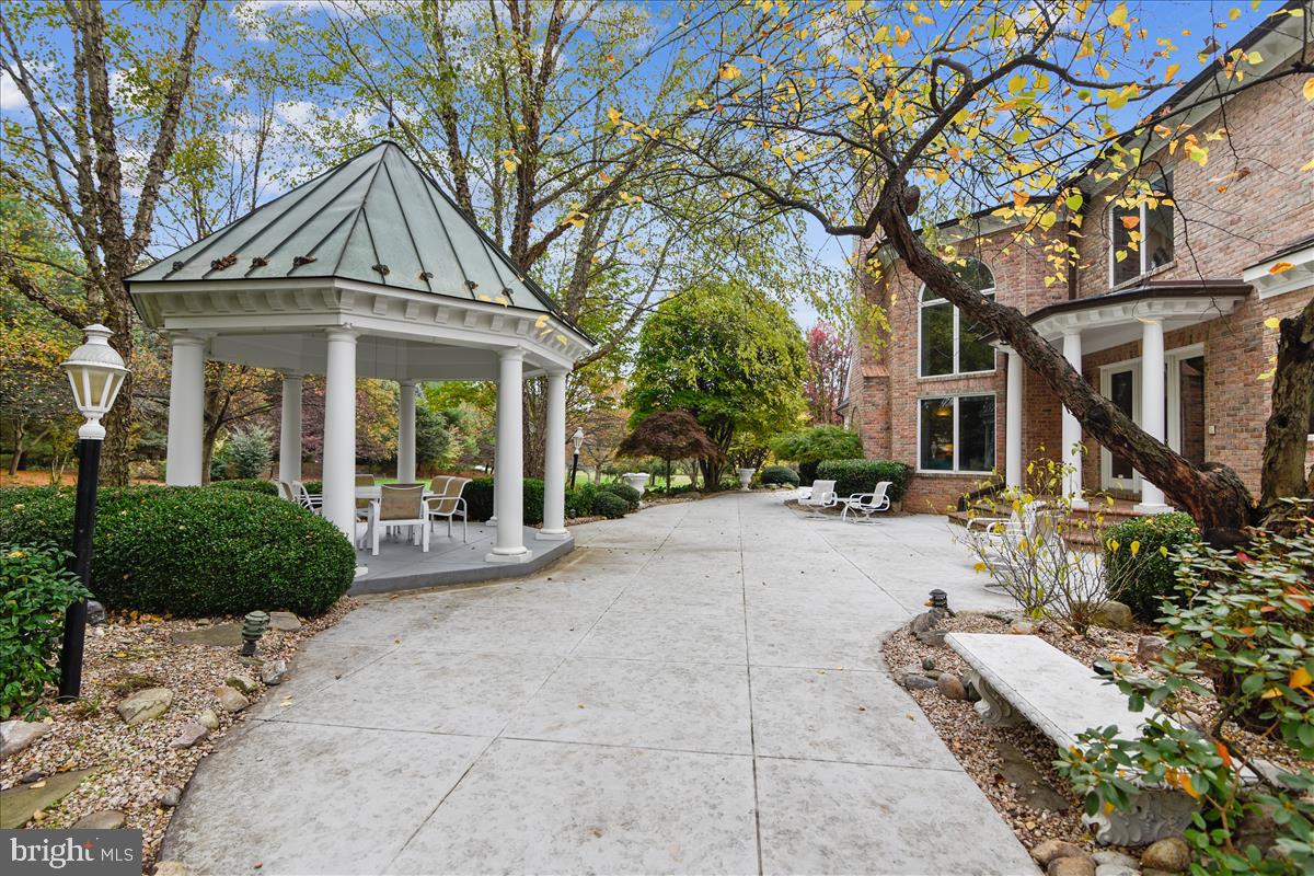 40887 Robin Circle Leesburg, VA 20175 - Photo 82 of 100 Lots of room for outdoor play