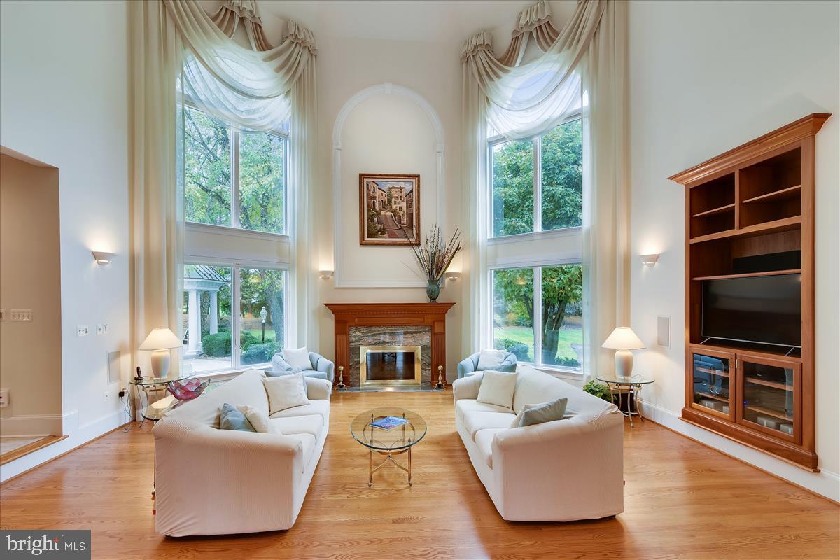 40887 Robin Circle Leesburg, VA 20175 - Photo 10 of 100 Tons of natural light from wall of windows