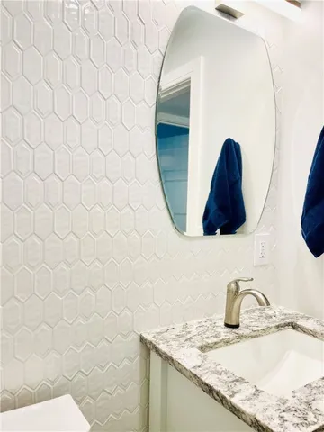 $1,550 | 102 Royal Oak Drive, Unit 105, Vero Beach, FL 32962