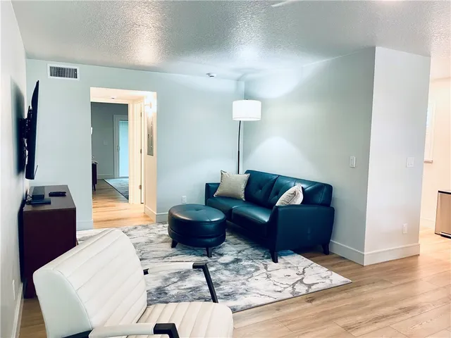 $1,550 | 102 Royal Oak Drive, Unit 105, Vero Beach, FL 32962