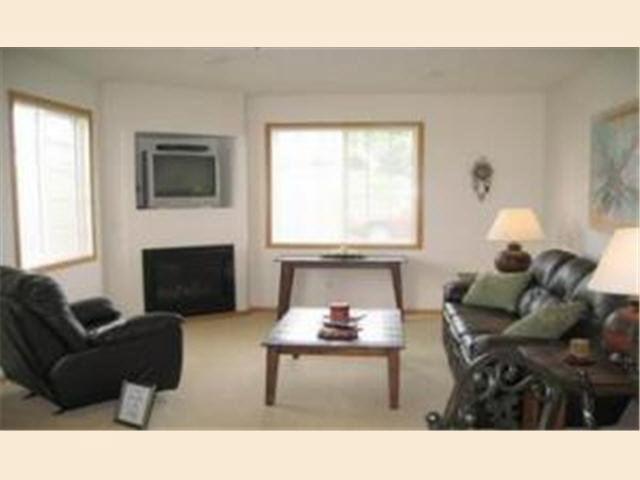 2839 Agate Place Northwest Rochester, MN 55901 - Photo 2 of 7 Gallery Image 2