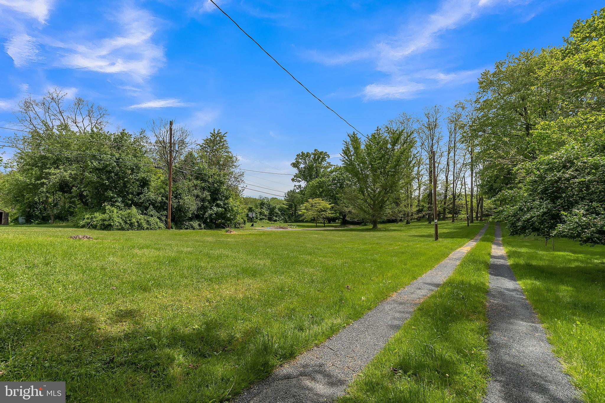 468 Locust Grove Road West Chester, PA 19382 - Photo 3 of 35 Gallery Image 3