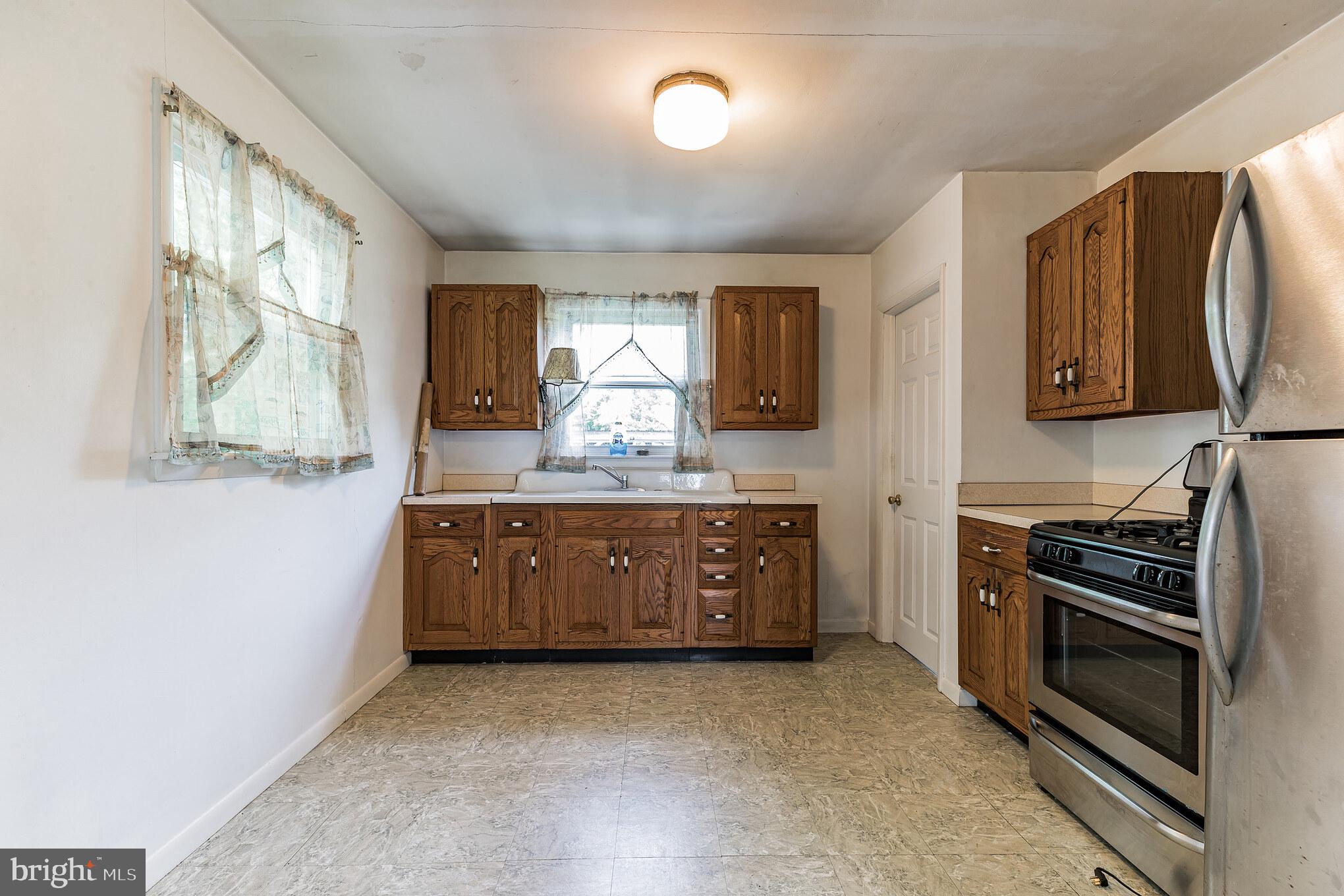 468 Locust Grove Road West Chester, PA 19382 - Photo 4 of 35 Gallery Image 4