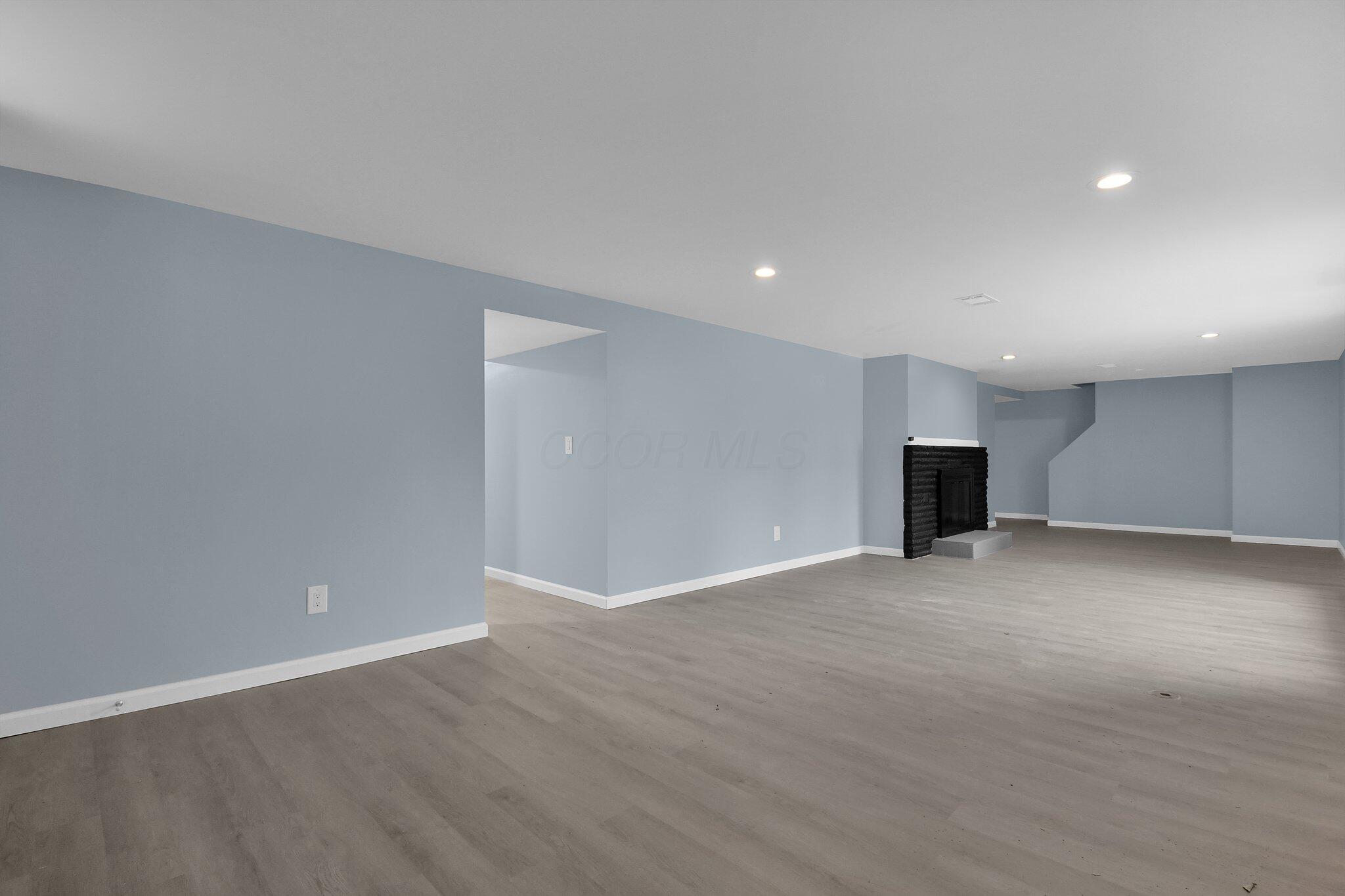 4730 Westerville Road Columbus, OH 43231 - Photo 23 of 35 LL Family Room