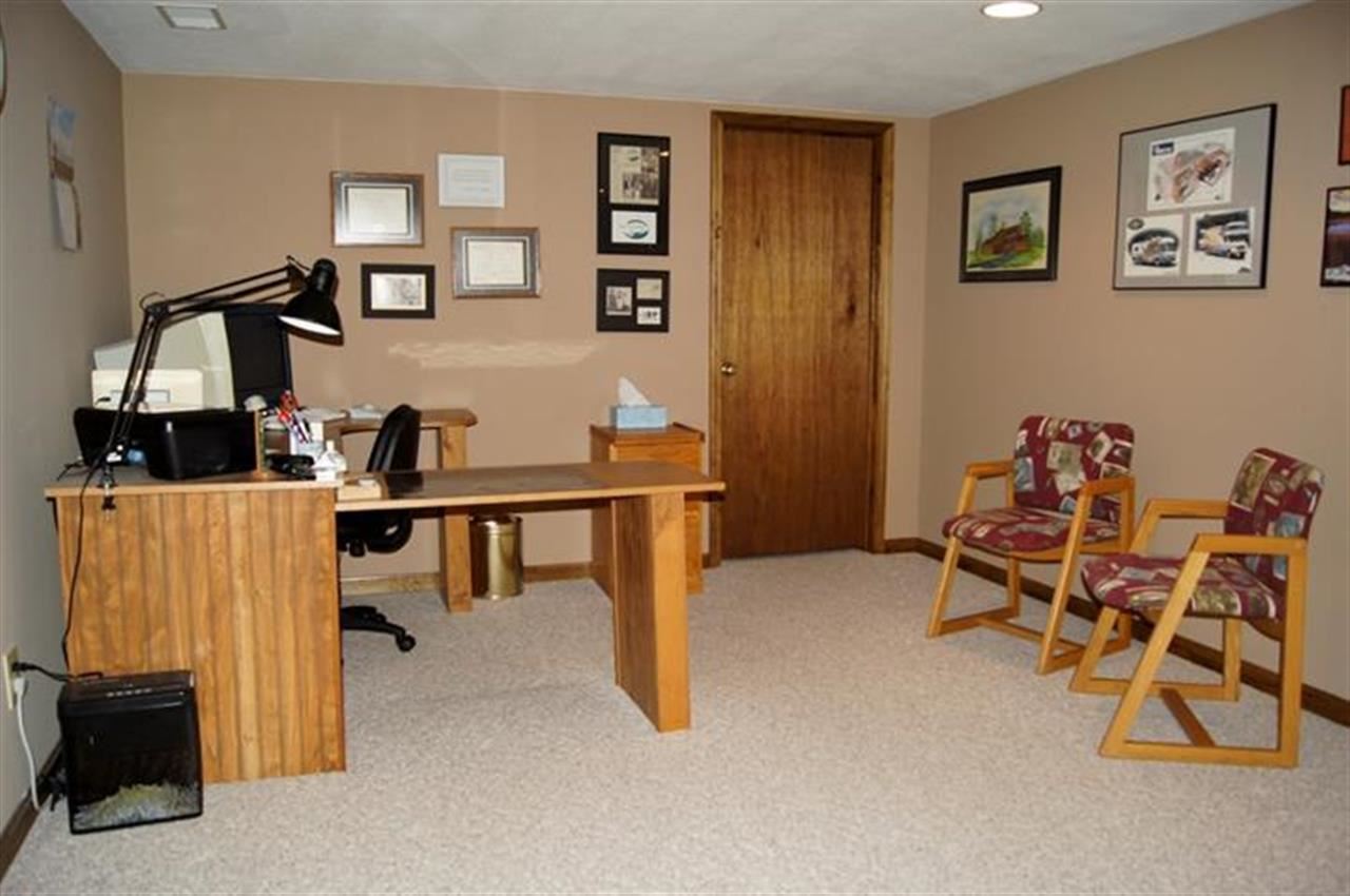 3506 East Pierceton Road Warsaw, IN 46580 - Photo 14 of 24 Gallery Image 14