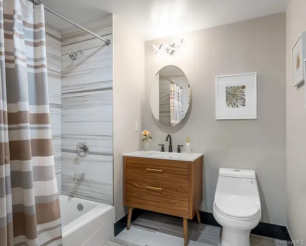 $833,000 | 26-15 4th Street, Unit 3D | Astoria