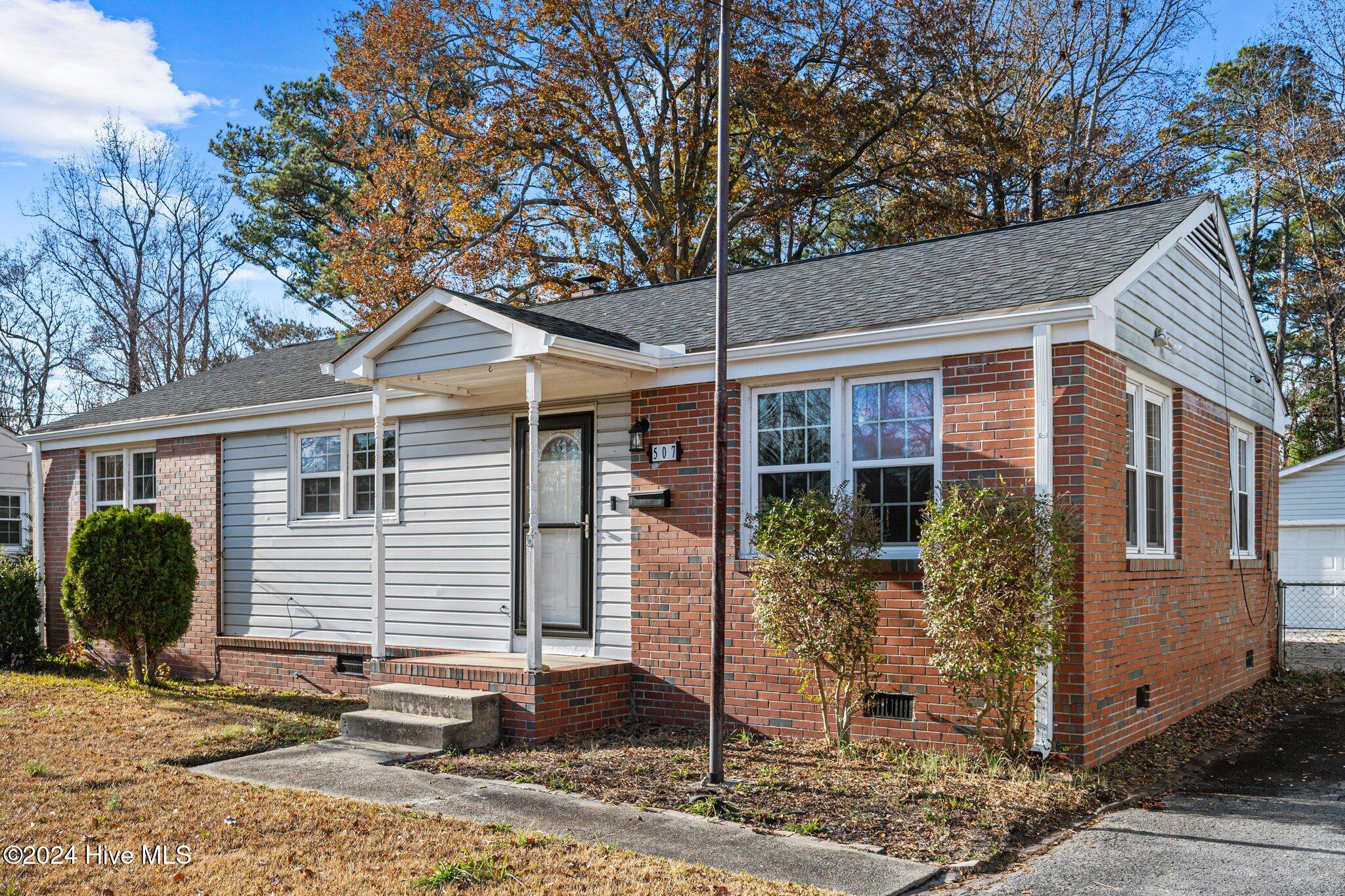 507 Cheyenne Road Jacksonville, NC 28540 - Photo 2 of 51 2-web-or-mls-02