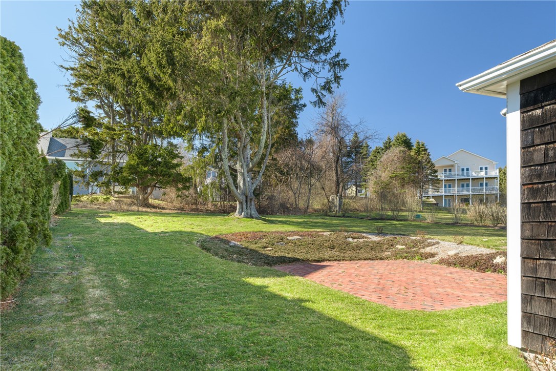 37 Conanicut Road Narragansett, RI 02882 - Photo 31 of 48