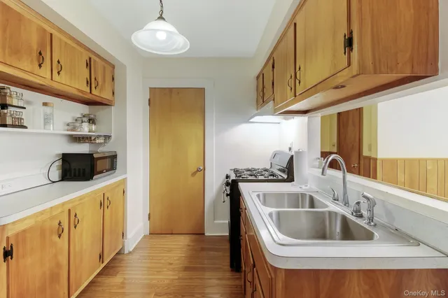 $729,000 | 23 South Airmont Road, Suffern, NY 10901