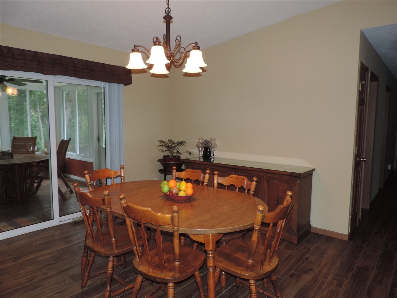 16526 VFW Road Pekin, IL 61554 - Photo 14 of 36