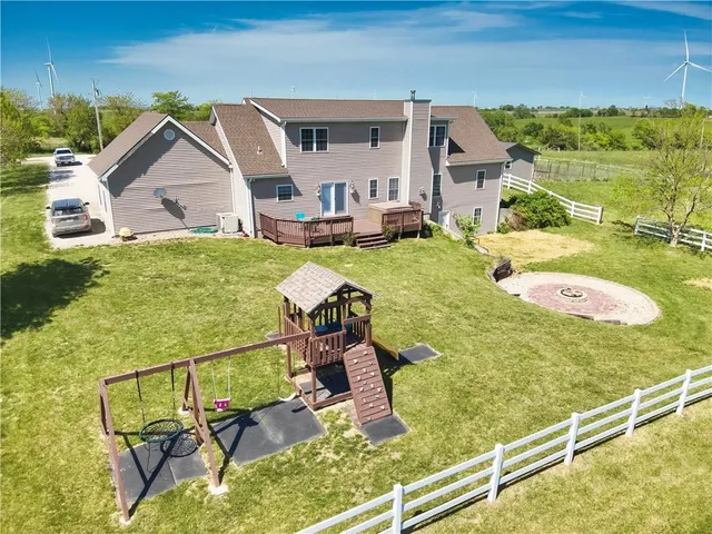 $450,000 | 24752 200th Street, Maryville, MO 64468