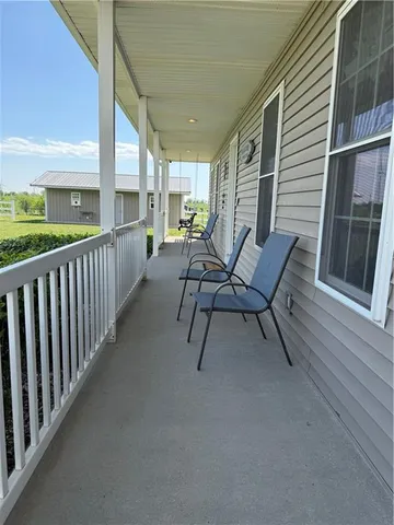 $450,000 | 24752 200th Street, Maryville, MO 64468