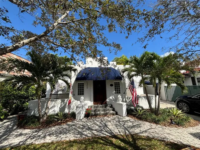 $2,200 | 1315 Southeast 2nd Street, Unit REAR WEST, Fort Lauderdale, FL 33301