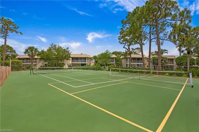 a view of a tennis court