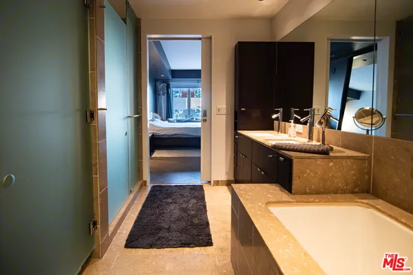 $8,500 | 6250 Hollywood Boulevard, Unit 6G, Los Angeles, CA 90028