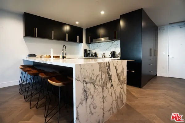 $8,500 | 6250 Hollywood Boulevard, Unit 6G, Los Angeles, CA 90028