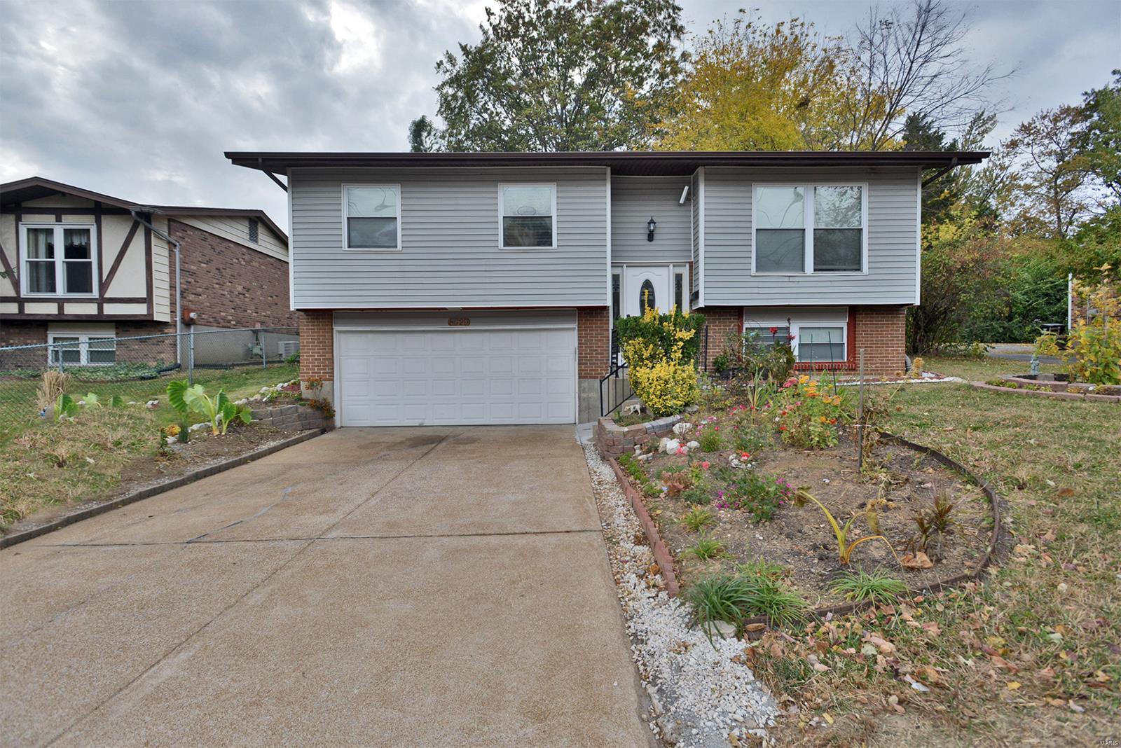 8629 MacKenzie Road St. Louis, MO 63123 - Photo 1 of 32 Gallery Image 1