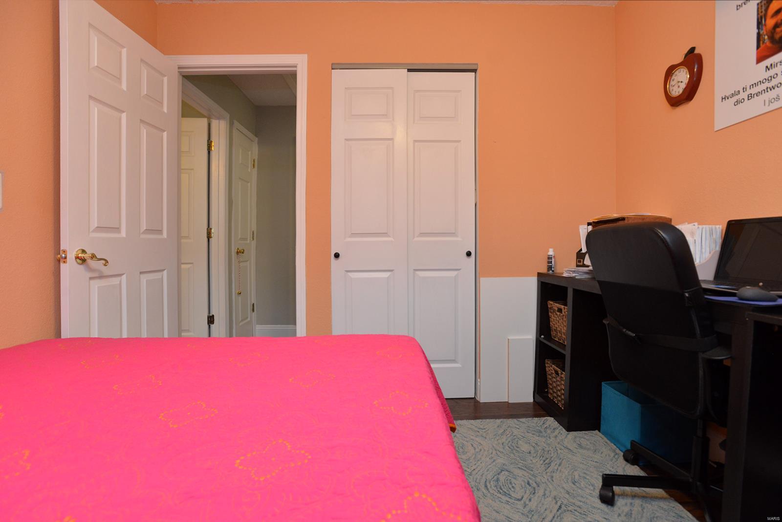 8629 MacKenzie Road St. Louis, MO 63123 - Photo 18 of 32 Gallery Image 18