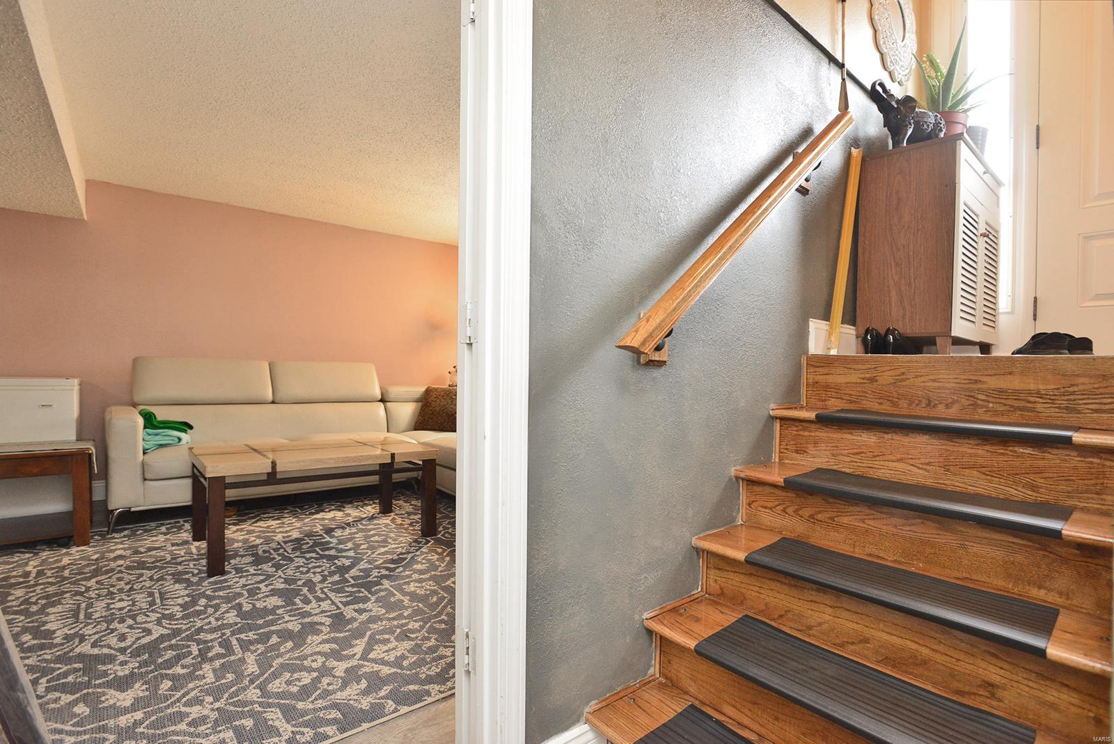 8629 MacKenzie Road St. Louis, MO 63123 - Photo 24 of 32 Gallery Image 24
