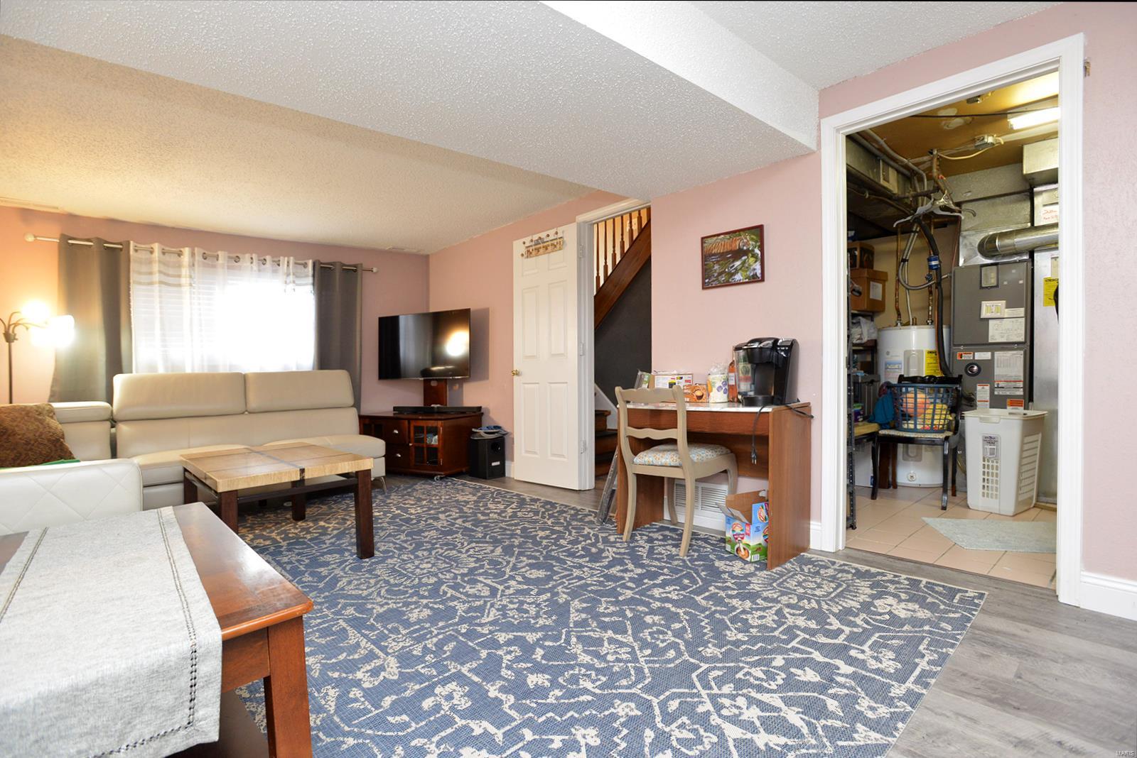 8629 MacKenzie Road St. Louis, MO 63123 - Photo 26 of 32 Gallery Image 26