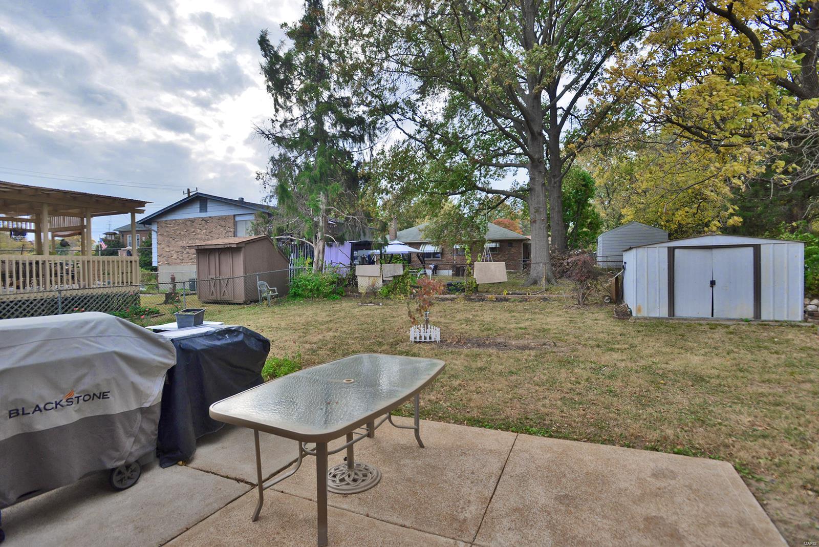 8629 MacKenzie Road St. Louis, MO 63123 - Photo 29 of 32 Gallery Image 29