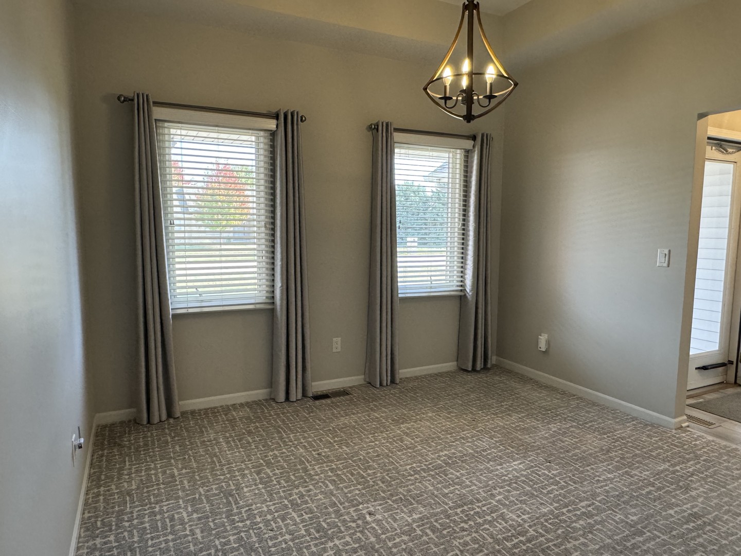 453 East Kay Street Herscher, IL 60941 - Photo 19 of 54 an empty room that has a window
