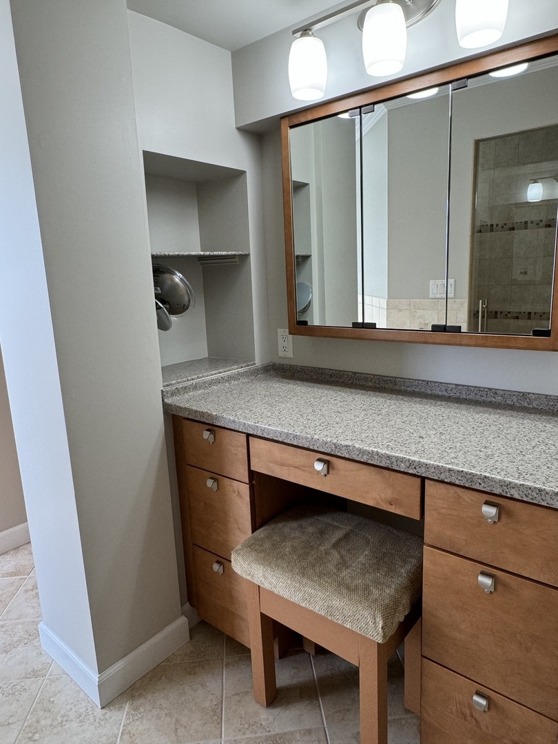 453 East Kay Street Herscher, IL 60941 - Photo 25 of 54 a room with a sink and a mirror