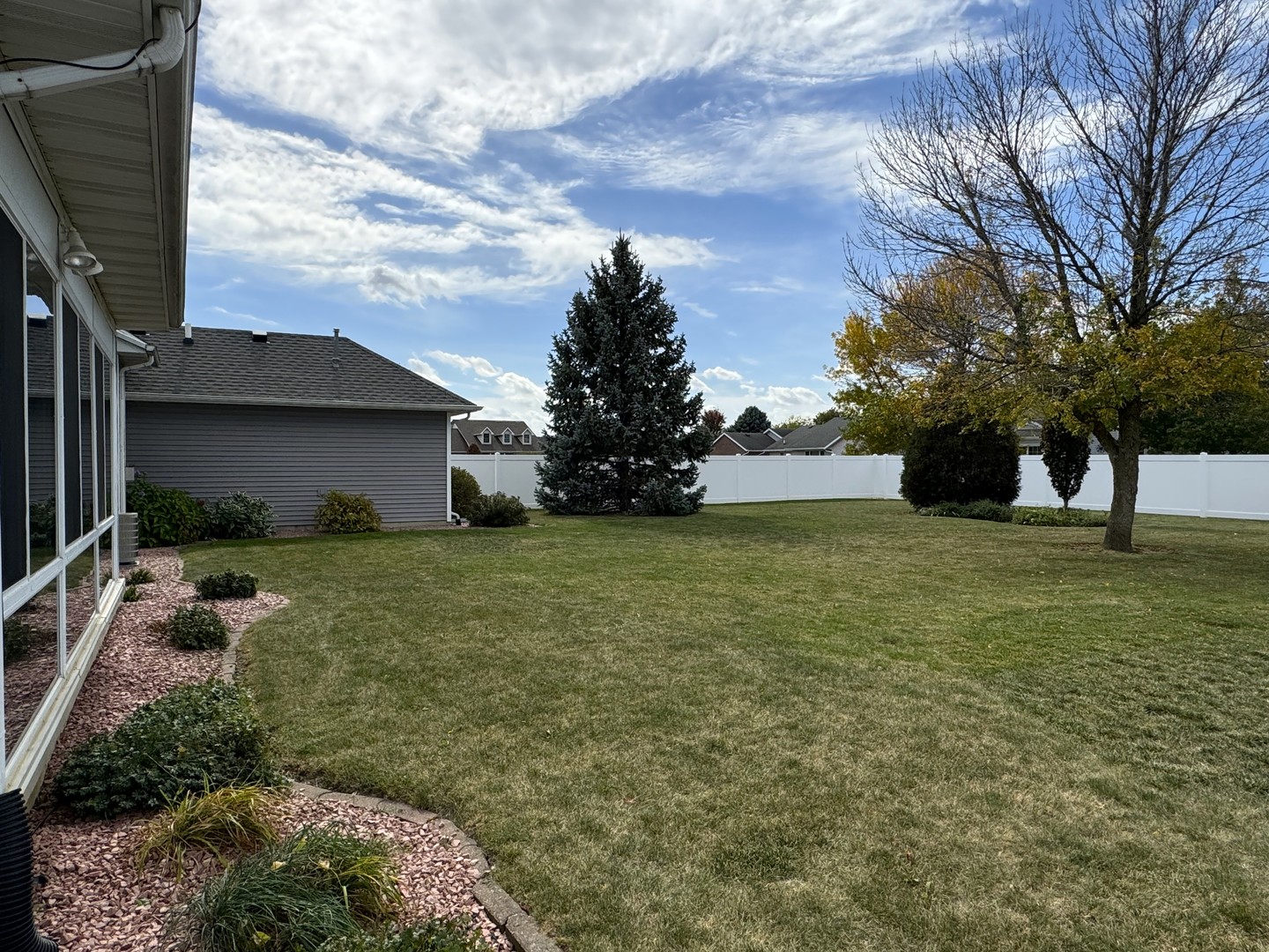 453 East Kay Street Herscher, IL 60941 - Photo 50 of 54 a house view with garden space