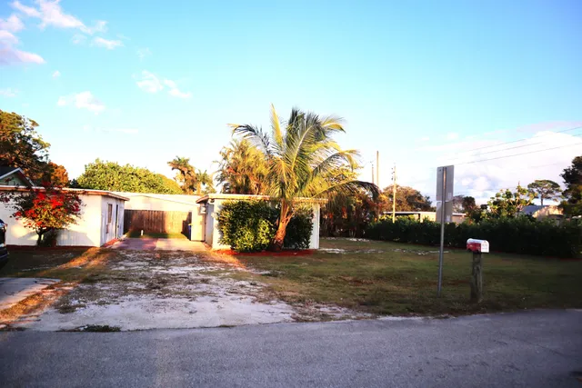 $149,000 | 5035 Southeast Horizon Avenue, Stuart, FL 34997