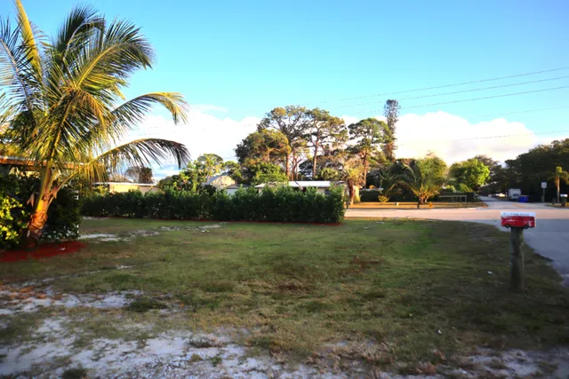 $149,000 | 5035 Southeast Horizon Avenue, Stuart, FL 34997