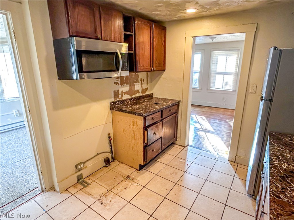 18104 Landseer Road Cleveland, OH 44119 - Photo 15 of 33 Gallery Image 15