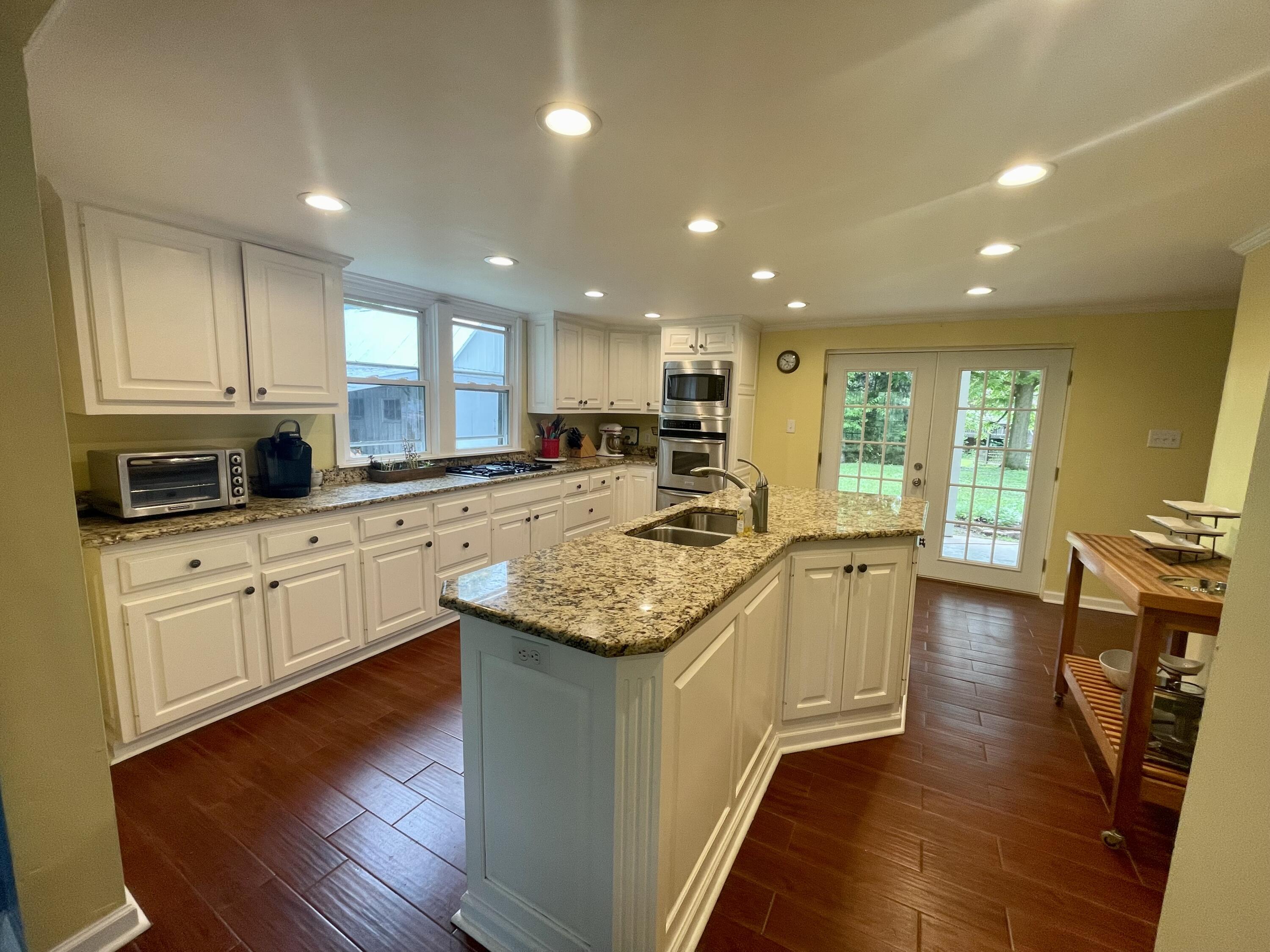 600 Bridgeport Road Frankfort, KY 40601 - Photo 15 of 38 Kitchen 2