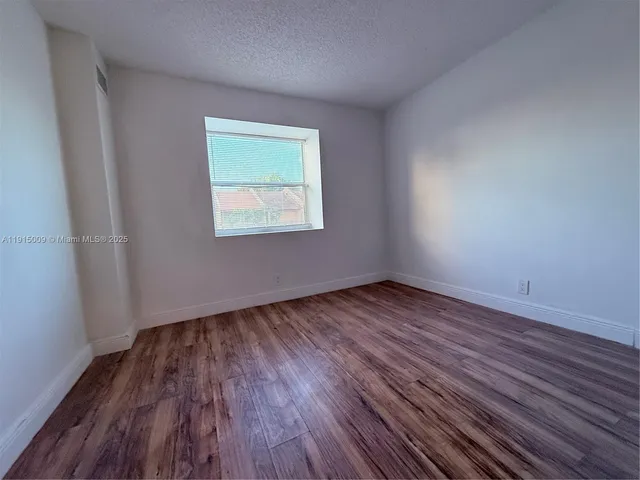 $289,900 | 6603 Winfield Boulevard, Unit B8, Margate, FL 33063