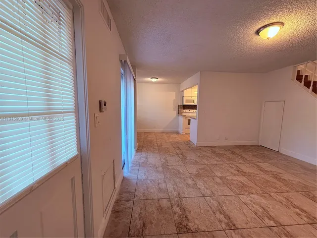 $289,900 | 6603 Winfield Boulevard, Unit B8, Margate, FL 33063