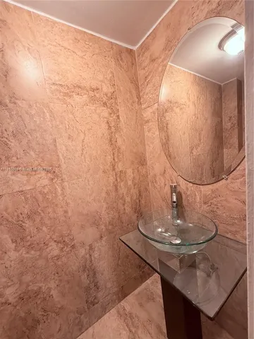 $289,900 | 6603 Winfield Boulevard, Unit B8, Margate, FL 33063