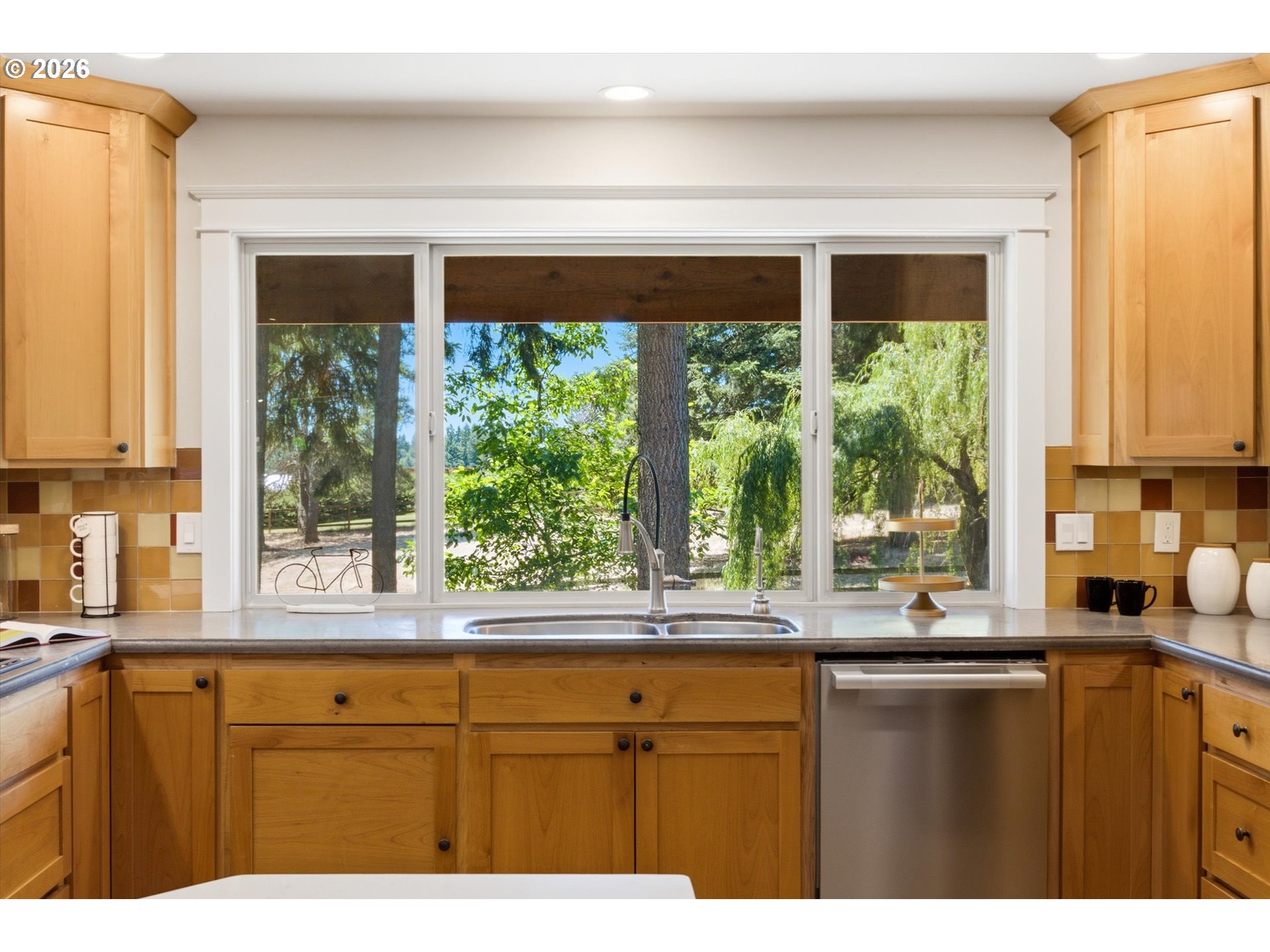24515 Southwest Mountain Road West Linn, OR 97068 - Photo 11 of 41