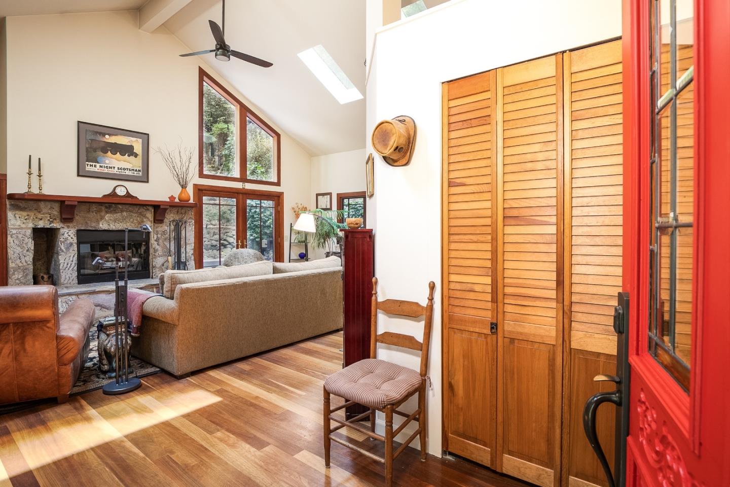 670 Mountain View Road Santa Cruz, CA 95065 - Photo 5 of 51 Gallery Image 5